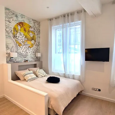 Les Bons Enfants Balneo Apartment *